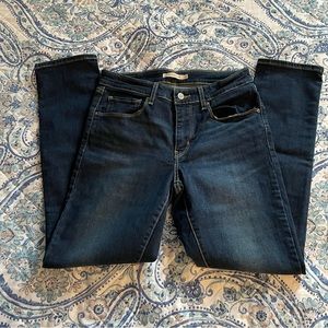 Levi Classic Mid Rise Skinny Jean